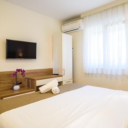 Apartments Leone Lukas โพรไมนา ห้อง รูปภาพ
