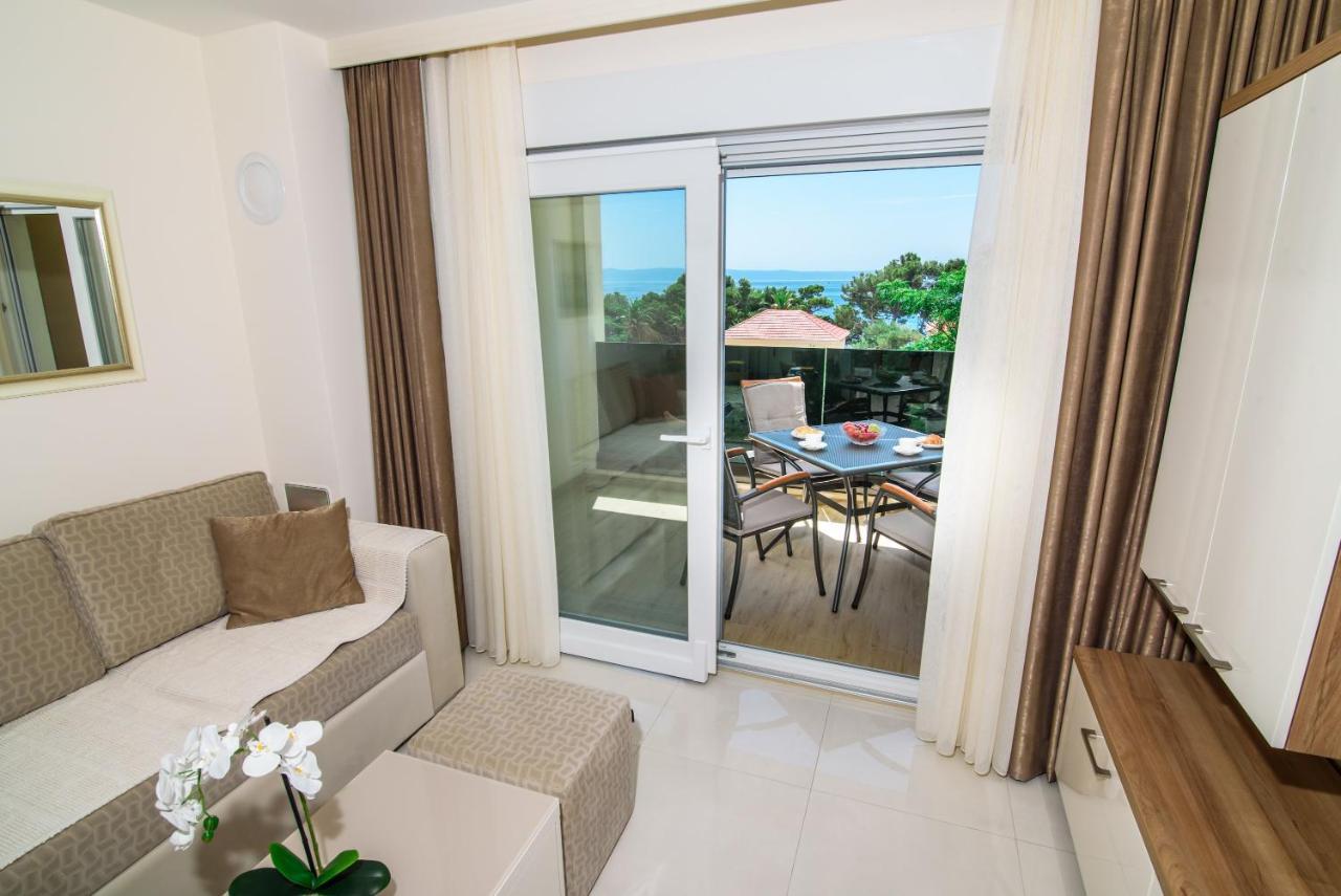 Apartments Leone Lukas โพรไมนา ภายนอก รูปภาพ