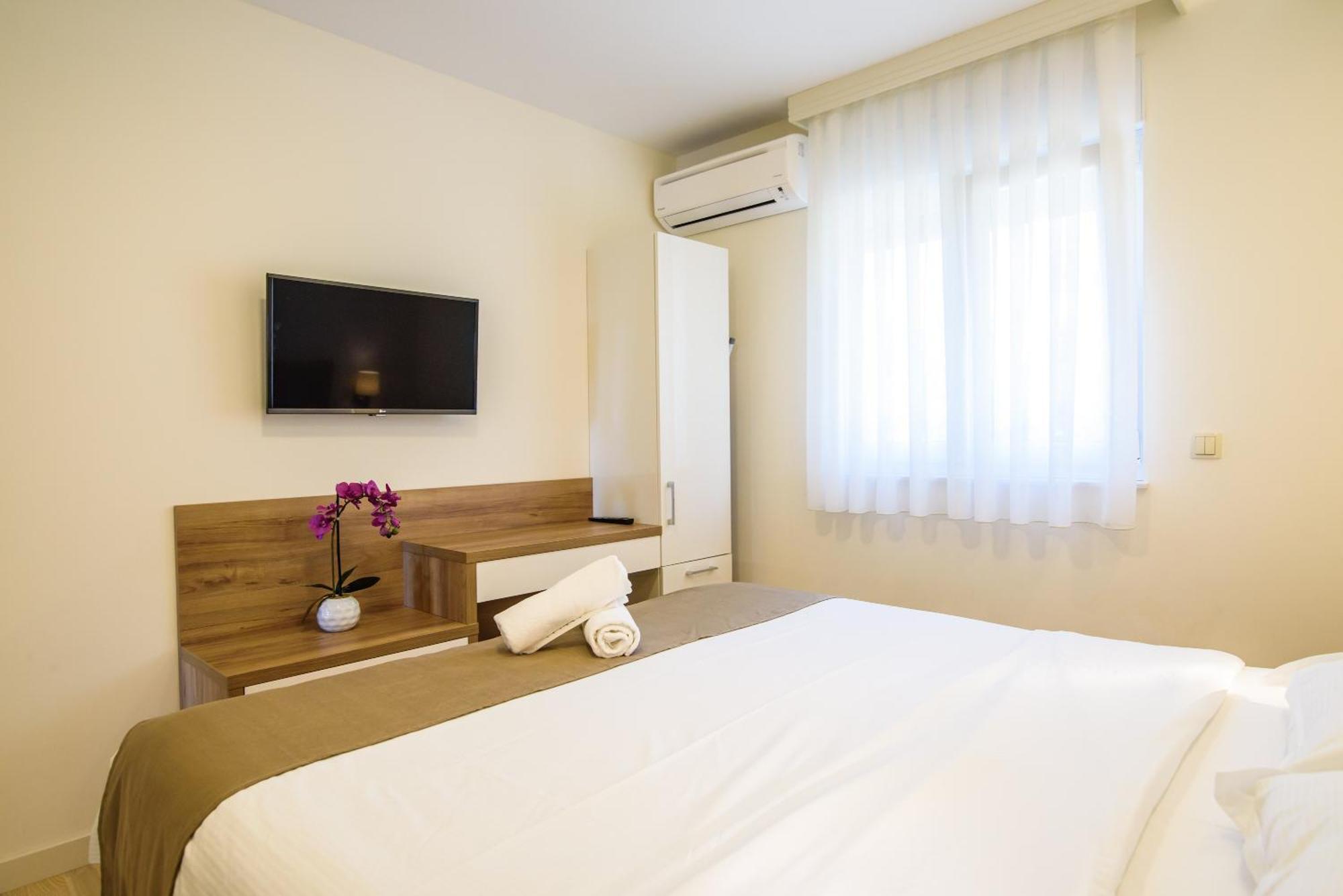 Apartments Leone Lukas โพรไมนา ห้อง รูปภาพ
