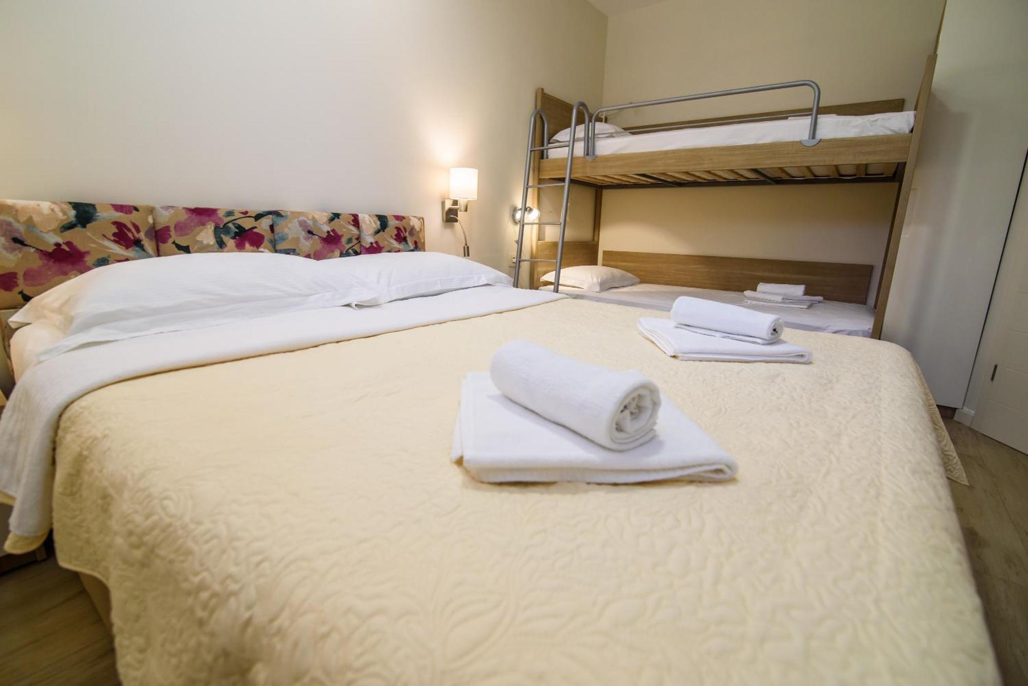 Apartments Leone Lukas โพรไมนา ห้อง รูปภาพ