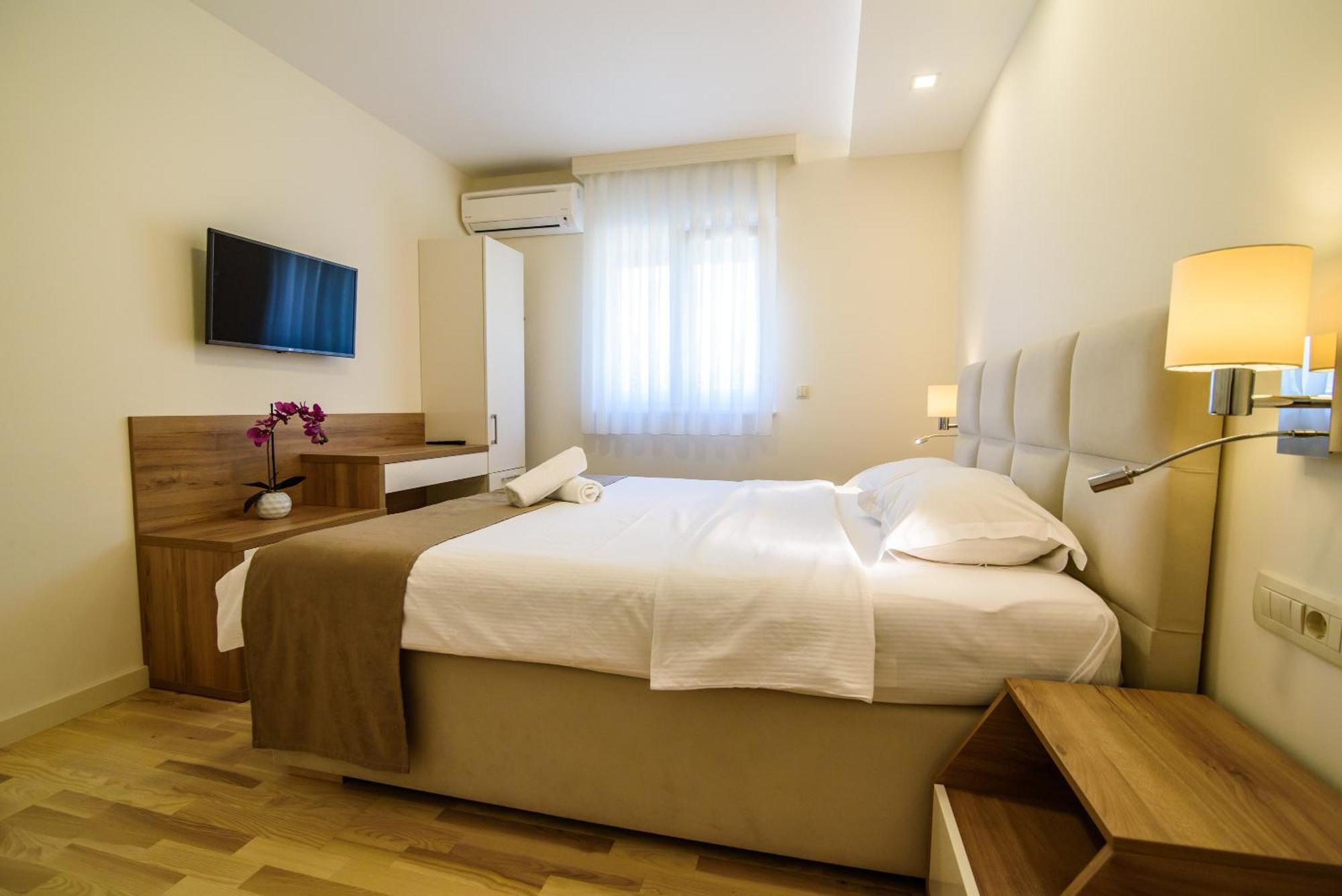 Apartments Leone Lukas โพรไมนา ห้อง รูปภาพ