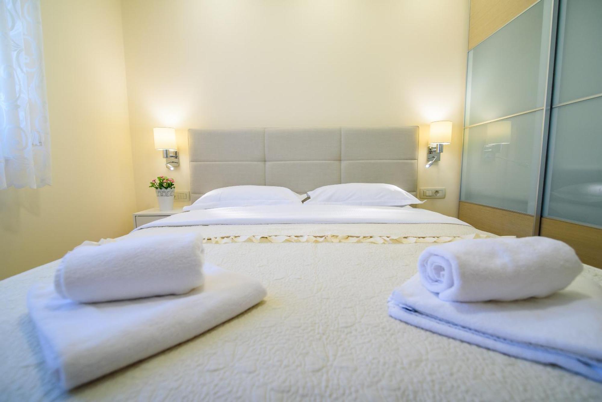 Apartments Leone Lukas โพรไมนา ห้อง รูปภาพ