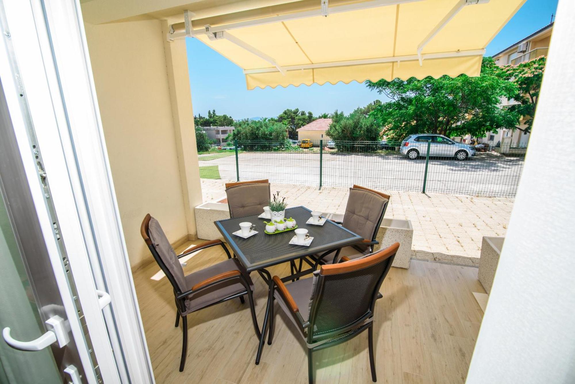 Apartments Leone Lukas โพรไมนา ห้อง รูปภาพ
